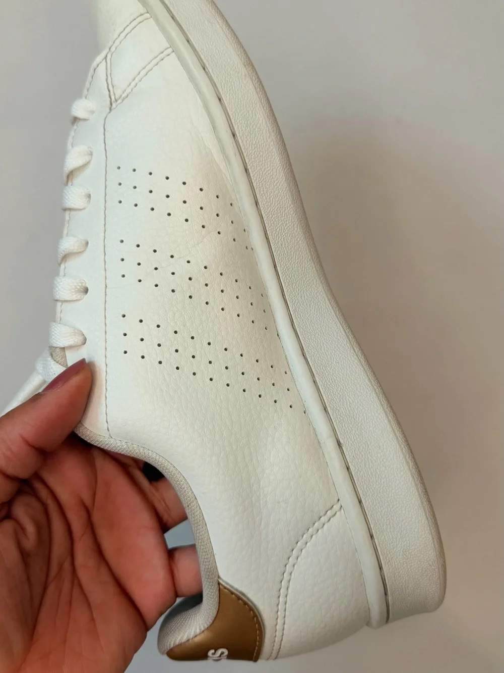 adidas Stan smith White Sneakers with gold Heel Trim sz women 10